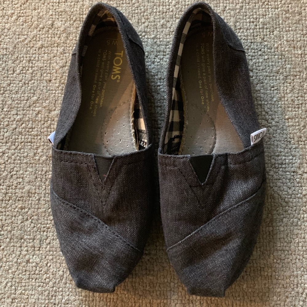 TOMS Classic Gray Canvas Shoes